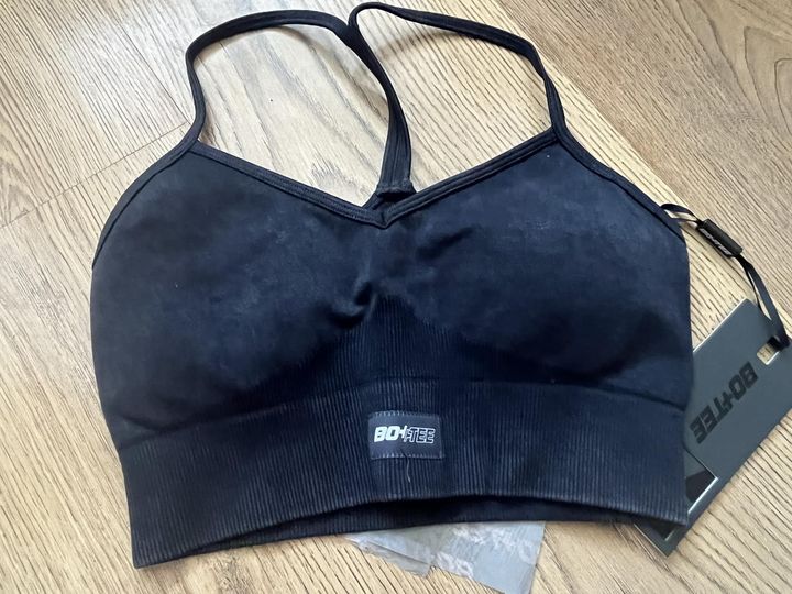 Bo+Tee sports bra - size small – Lisa's kiddie clobber boutique