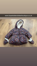 Load image into Gallery viewer, Baby girls winter coat - 3/6 months
