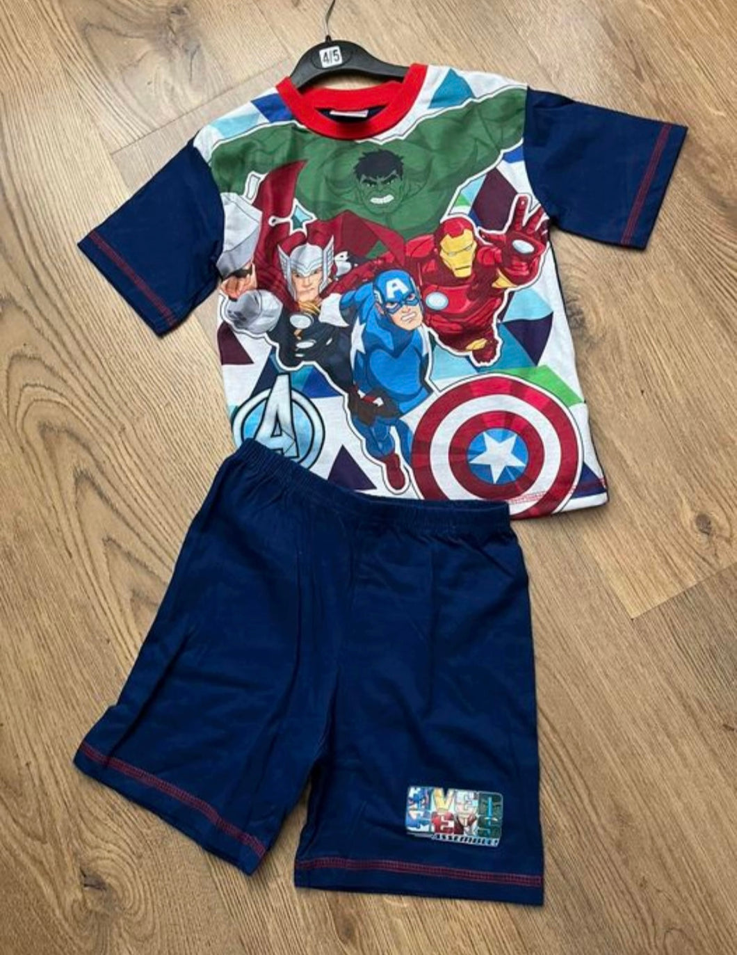 Avengers short pyjamas- 4/5 years
