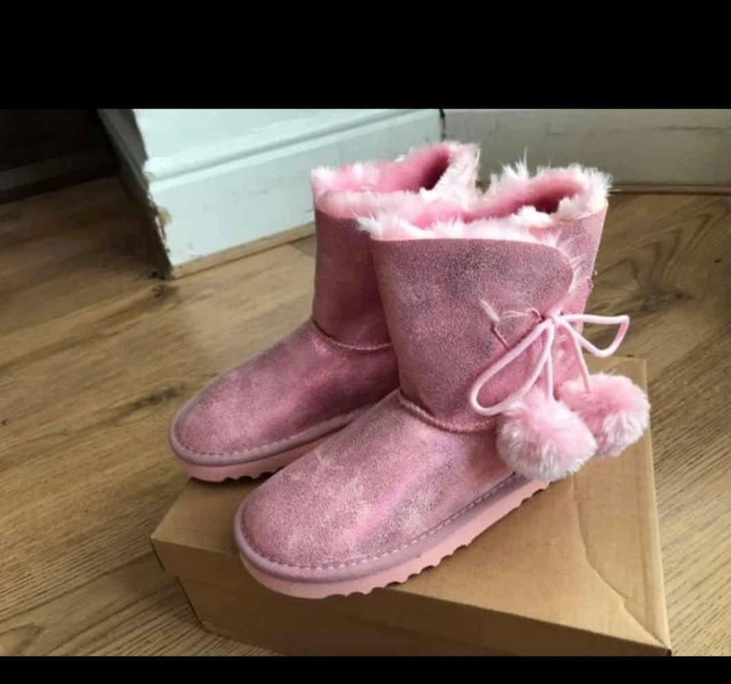 Pom Pom boots