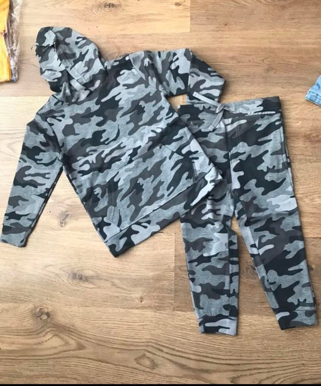 H&M jogger set