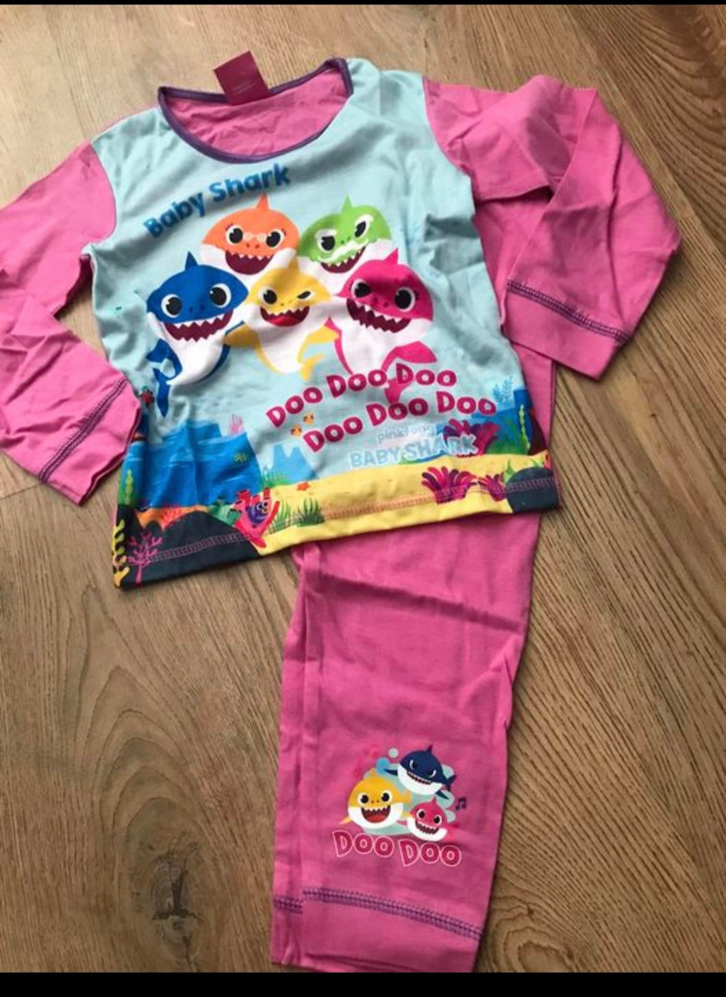 Baby shark pyjamas - 3/4 years
