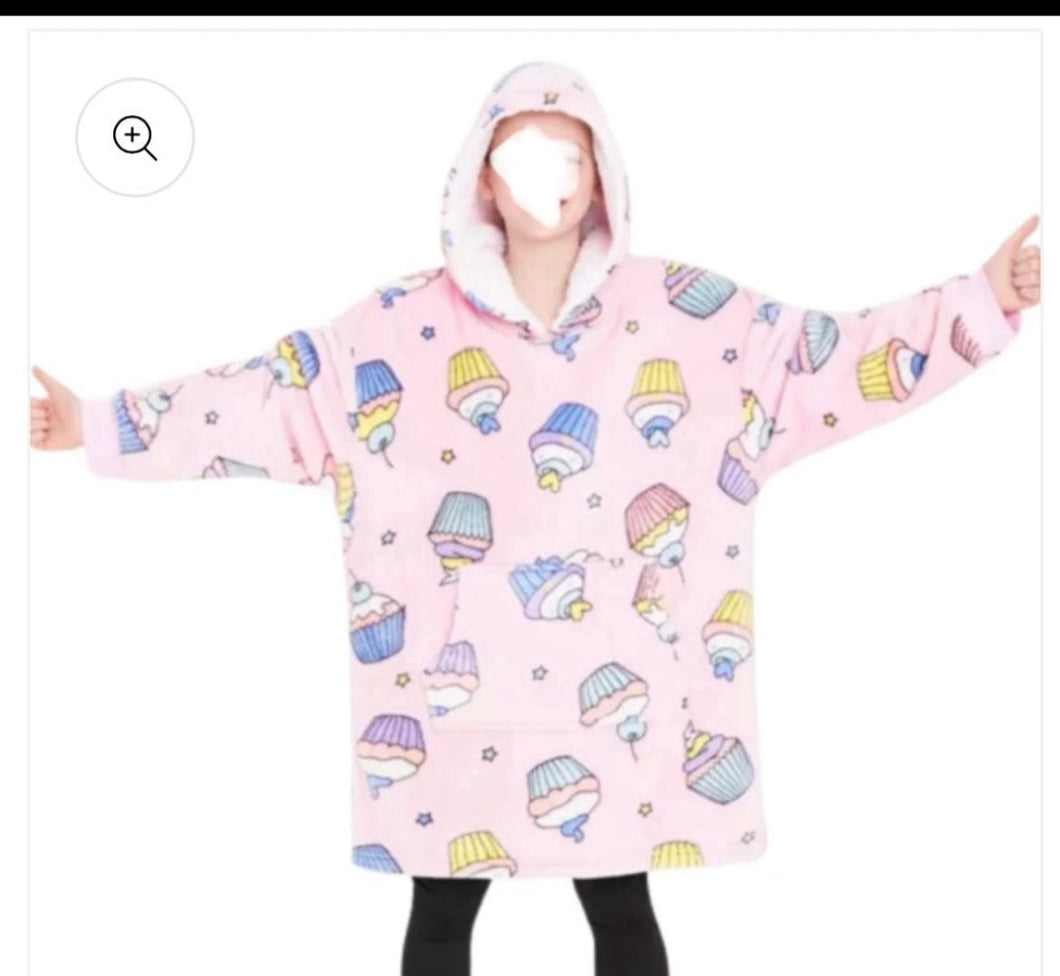 Hooded cupcake blanket - one size (approx 4-10 years)