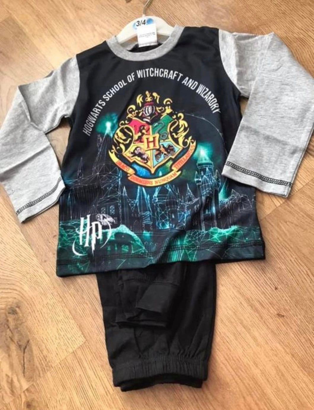 Harry Potter pyjamas- 4/5 years