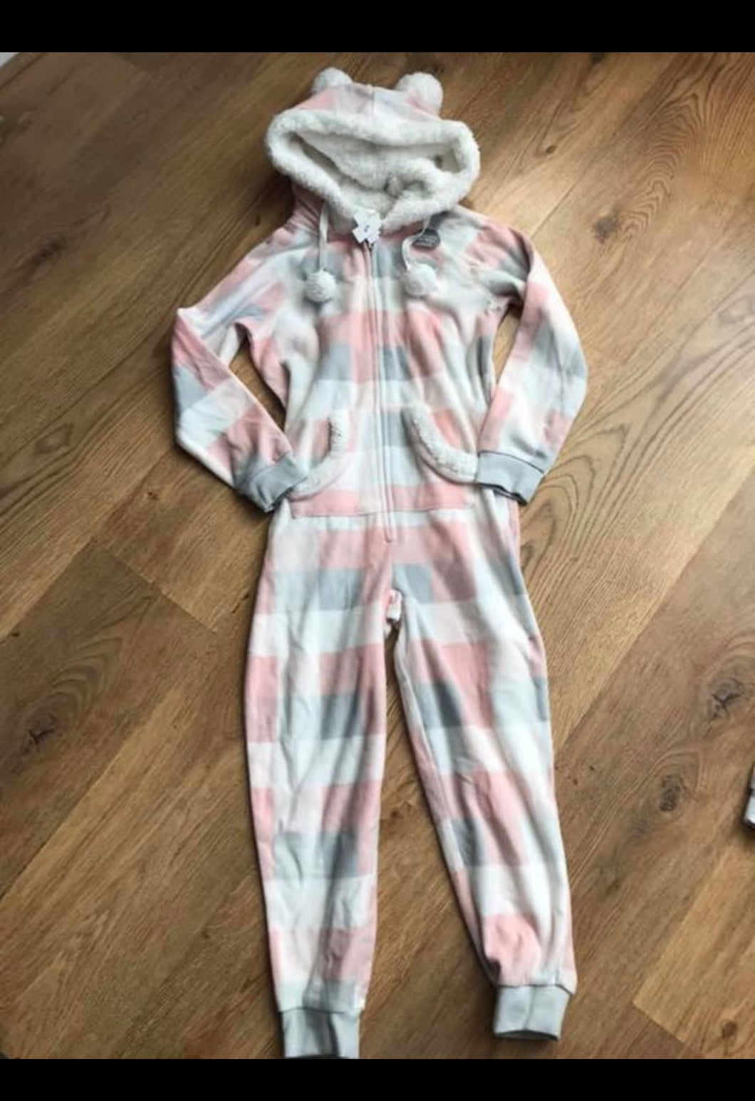 Checked onesie - 4/5 years