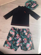 Load image into Gallery viewer, M&amp;S uv 3pc swimwear set - 4/5 years
